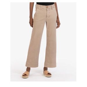 NWT: Kut from the Cloth Charlotte Crop high rise wide leg Jean